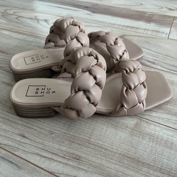 Shu Shop Braided Sandals - Picture 5 of 5
